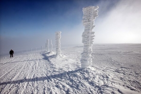 Túry na hřebenech Jeseníků do pátku meteorologové nedoporučují.